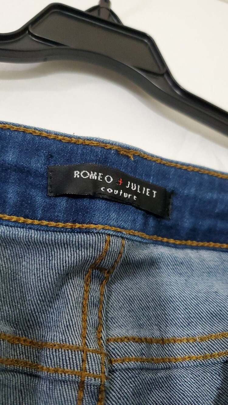 Romeo + Juliet Couture Side Stripe Skinny Jeans Size M - Picture 2 of 4